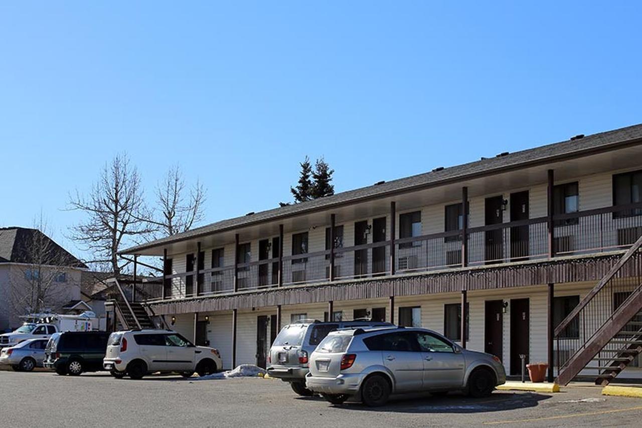 Golden West Motor Inn Carstairs Exterior foto